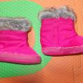 Botte chaussette old navy grandeur 2 (3-6mois) 2$ 