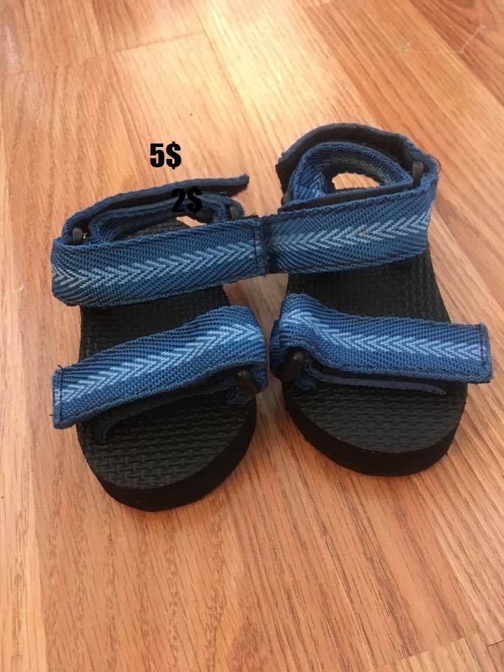 Sandale grandeur 3 5$