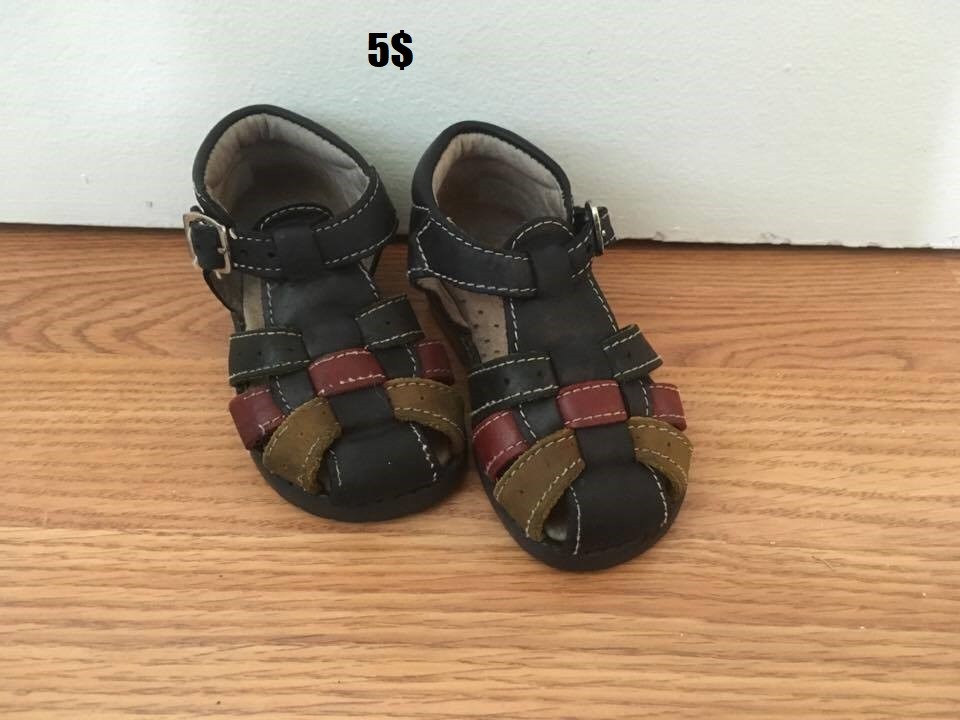 Sandale grandeur 3 5$ 